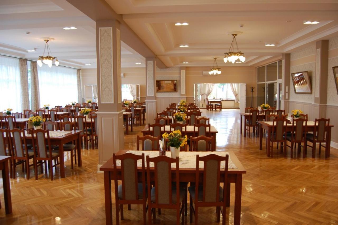 Hotel Slupsk Bagian luar foto