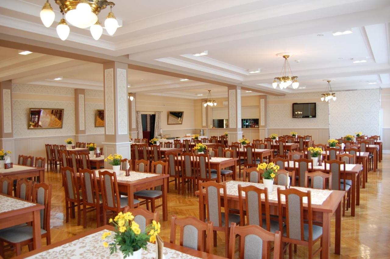 Hotel Slupsk Bagian luar foto